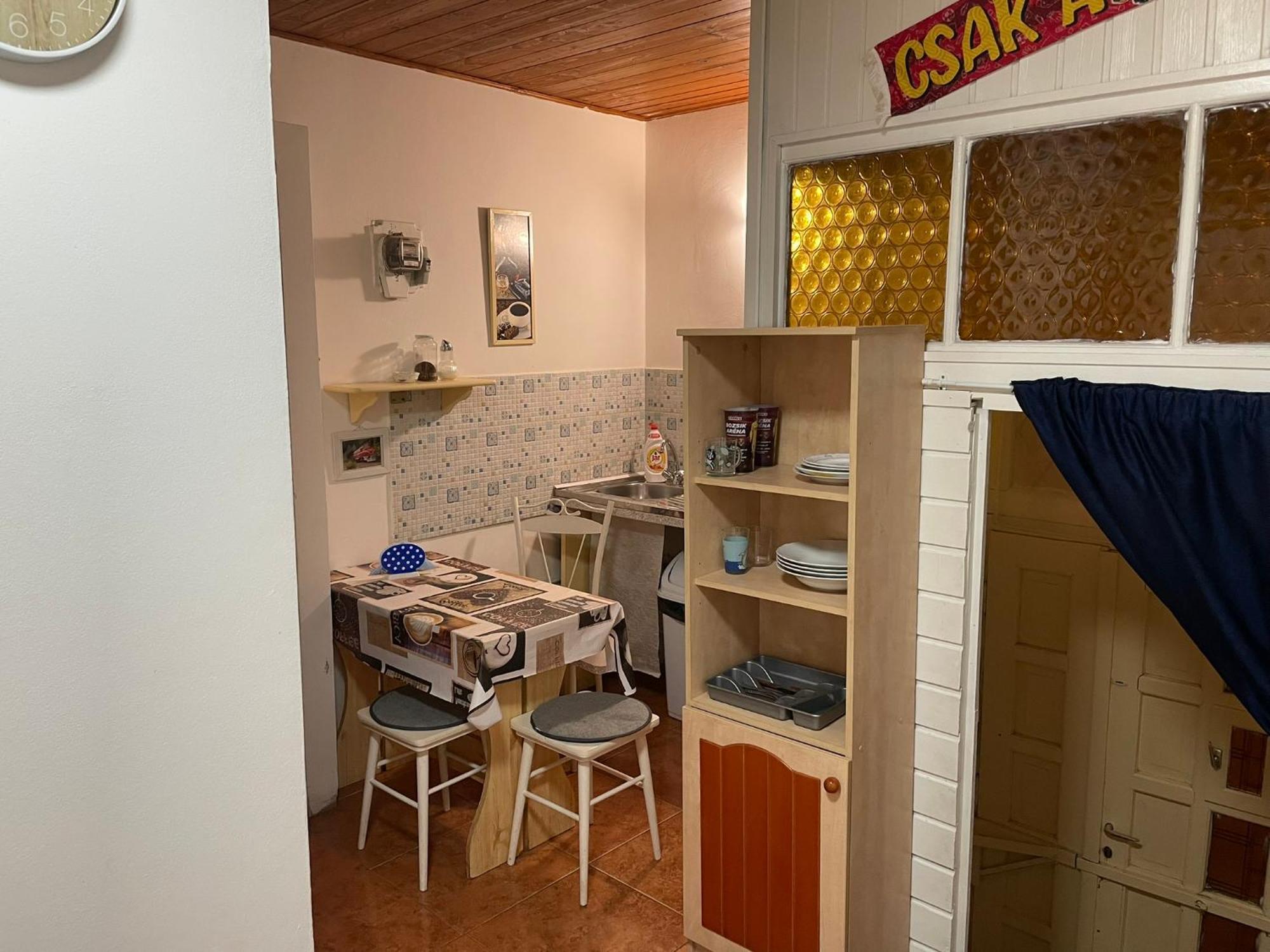 Red Locomotive Apartment Budapest Eksteriør bilde